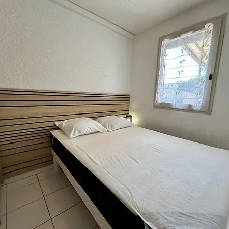 Sc510-03a Centre St Cyprien *
